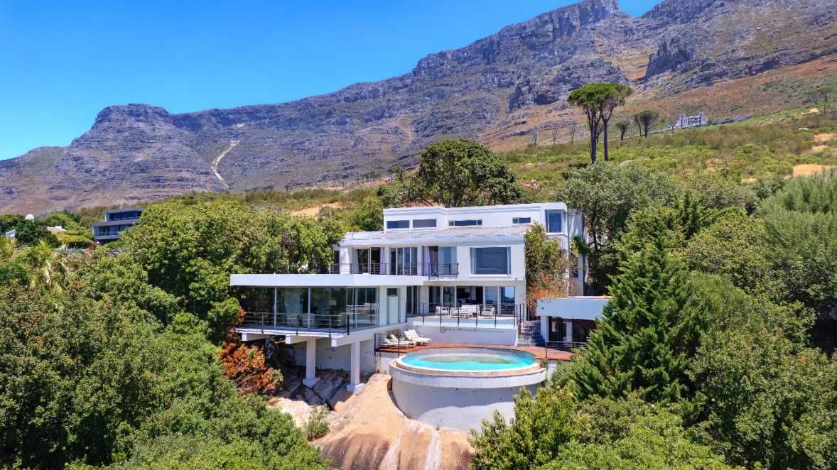 🌆 At Altitude Cape Town | Luxury 4 Bedroom Villa, Higgovale, Cape Town