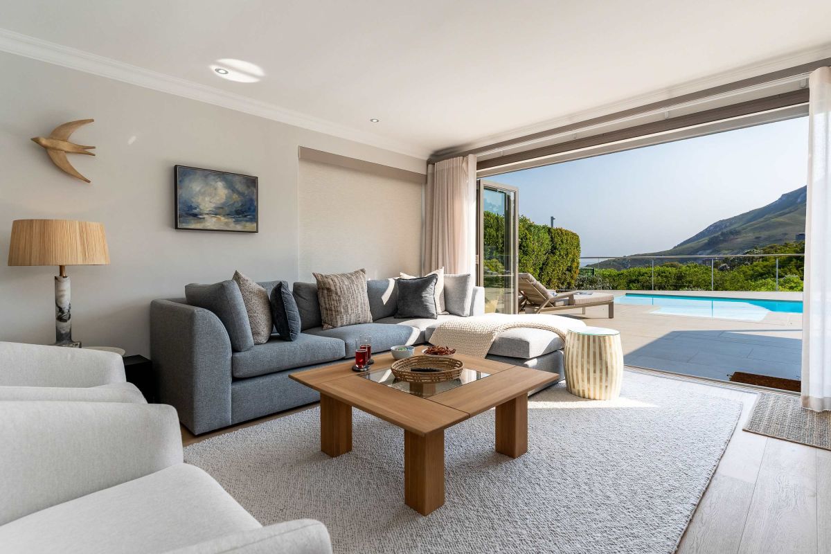 🌊 Nura Townhouse | Stylish 3 Bedroom Townhouse, Camps Bay, Cape Town