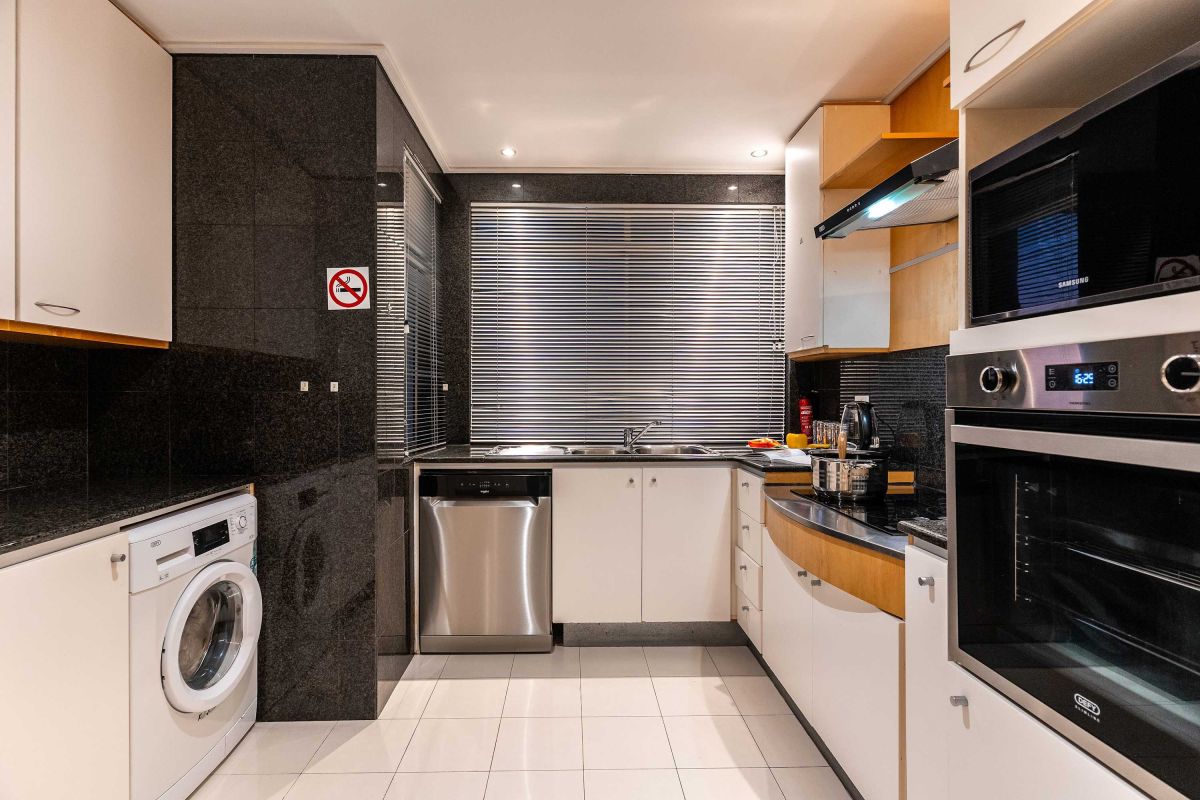 🌅 Sunset Azure Villa | Luxury 7 Bedroom Villa, Bakoven, Cape Town