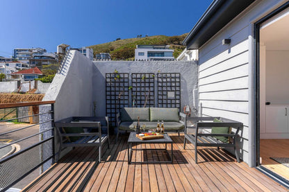 🌊 MNT Nelson Sea Point | Charming 2 Bedroom Townhouse, Sea Point, Cape Town