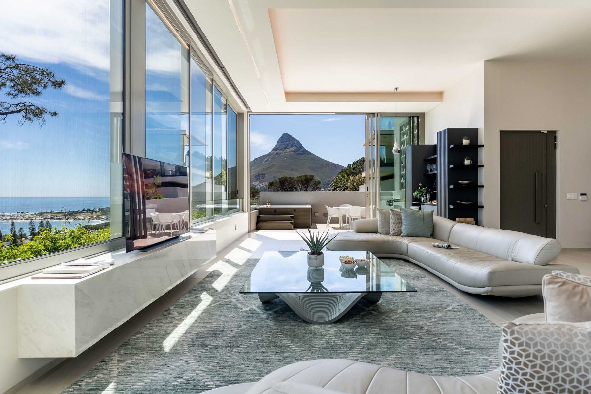 🌊 The Glasshouse | Luxury 3 Bedroom Townhouse, Camps Bay, Cape Town