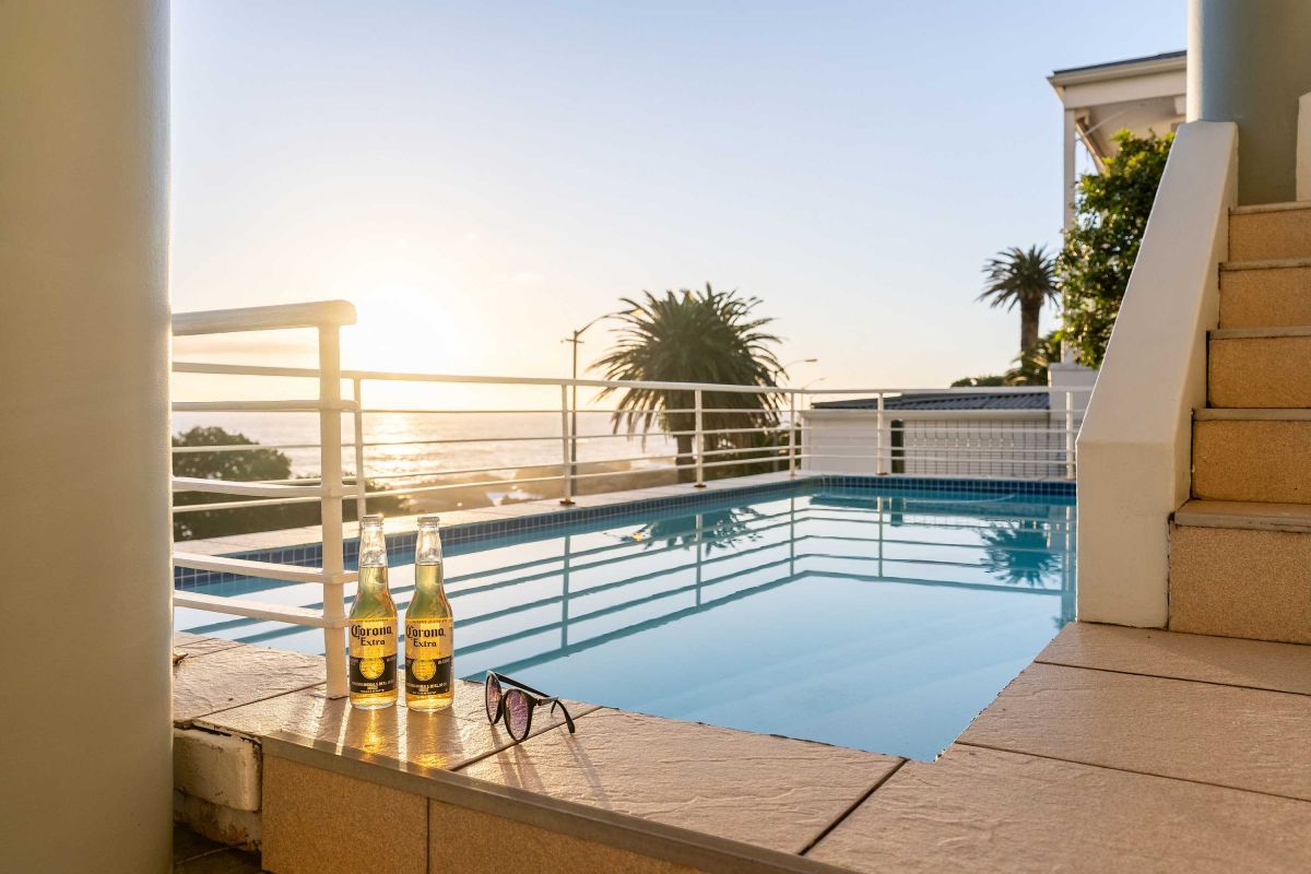 🌅 Sunset Azure Villa | Luxury 7 Bedroom Villa, Bakoven, Cape Town