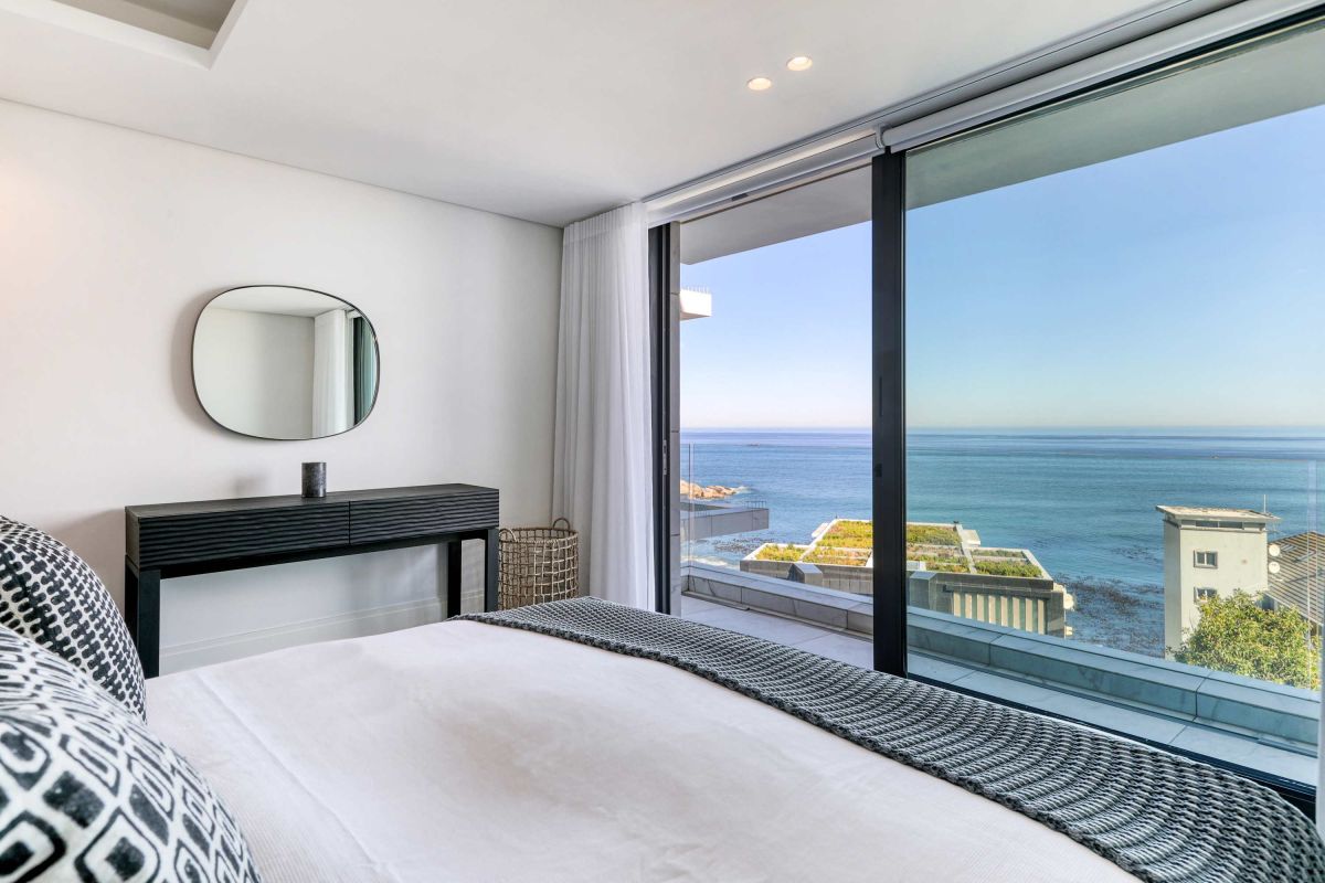🌊 Bantry Bay Allure | Luxury 2 Bedroom Apartment, Bantry Bay, Cape Town