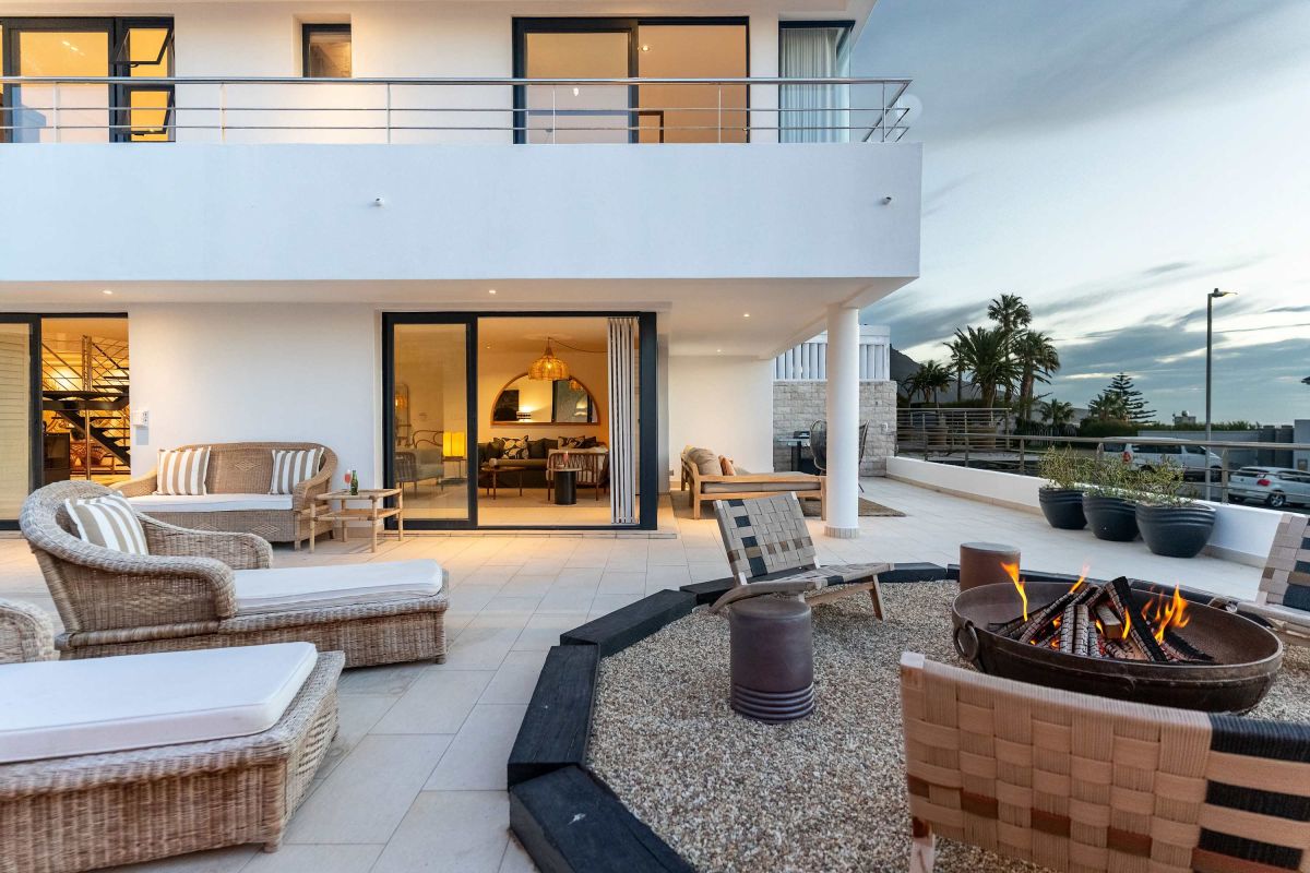 🌊 Cape House | Luxury 5 Bedroom Villa, Bakoven, Camps Bay, Cape Town