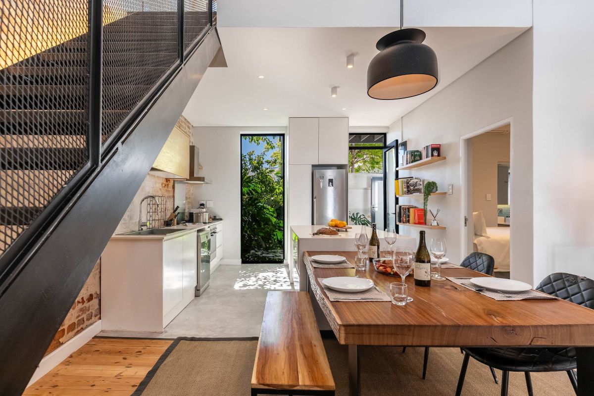 🌊 MNT Nelson Sea Point | Charming 2 Bedroom Townhouse, Sea Point, Cape Town