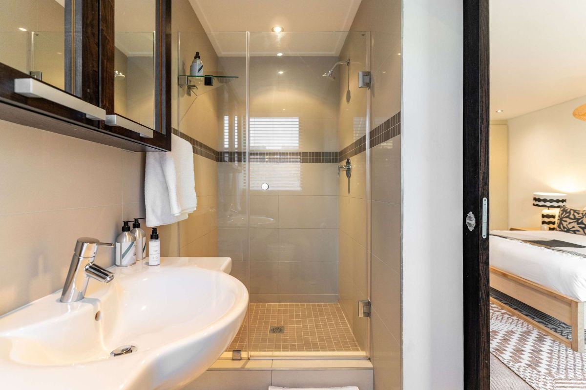 🌊 Cape House | Luxury 5 Bedroom Villa, Bakoven, Camps Bay, Cape Town